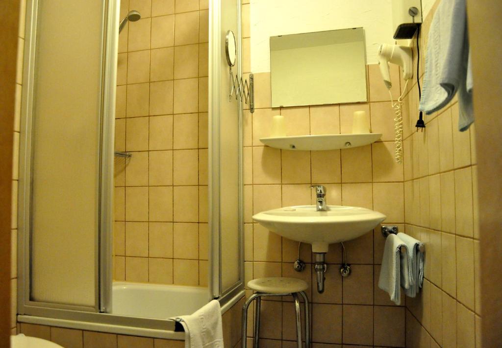 Hotel Rheinstein Rüdesheim am Rhein Δωμάτιο φωτογραφία